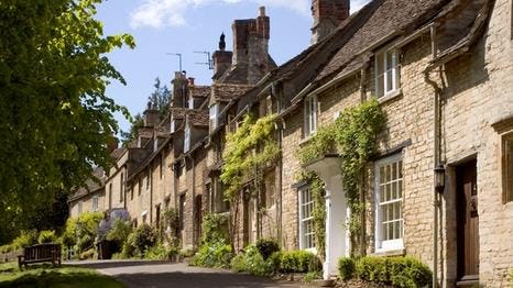 A row of pretty Cotswold stone houses near Burford