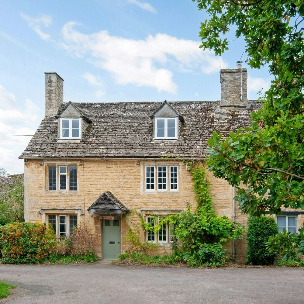 Image for article: Three cosy Cotswold cottages for Valentine's Day – from £500,000 - £995,000