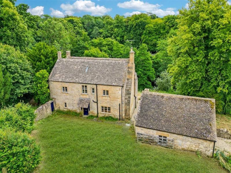 Wells Head Farmhouse - Main (drone shot)