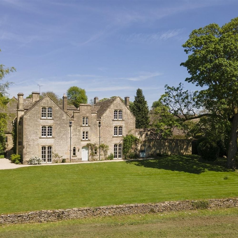Image for article: Aspiration living in the Cotswolds